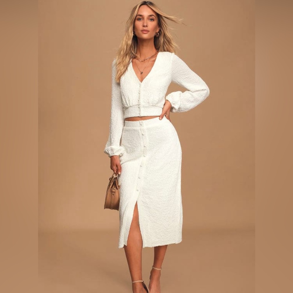 Lulu’s two piece white balloon-sleeve button down crop top-skirt set - size M